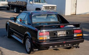Toyota-MR2-Coupe-1986-4