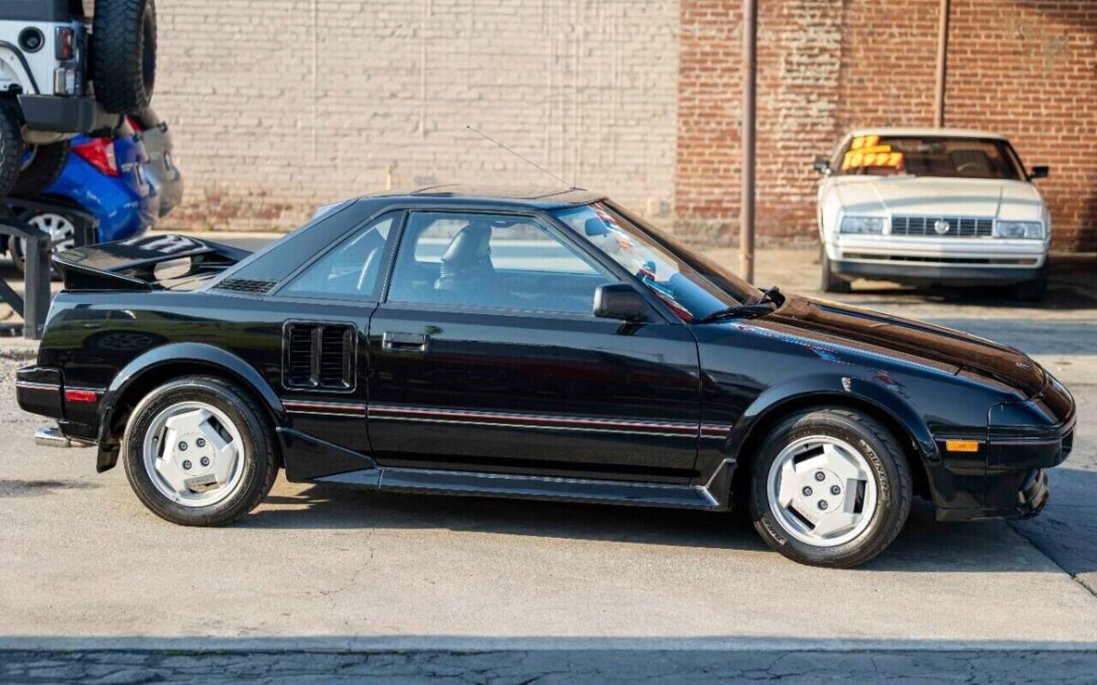 Toyota-MR2-Coupe-1986-7