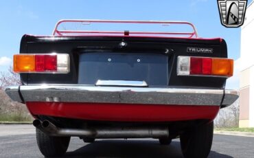 Triumph-TR-6-1972-5