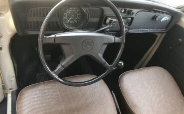 Volkswagen-Beetle-Classic-1972-18