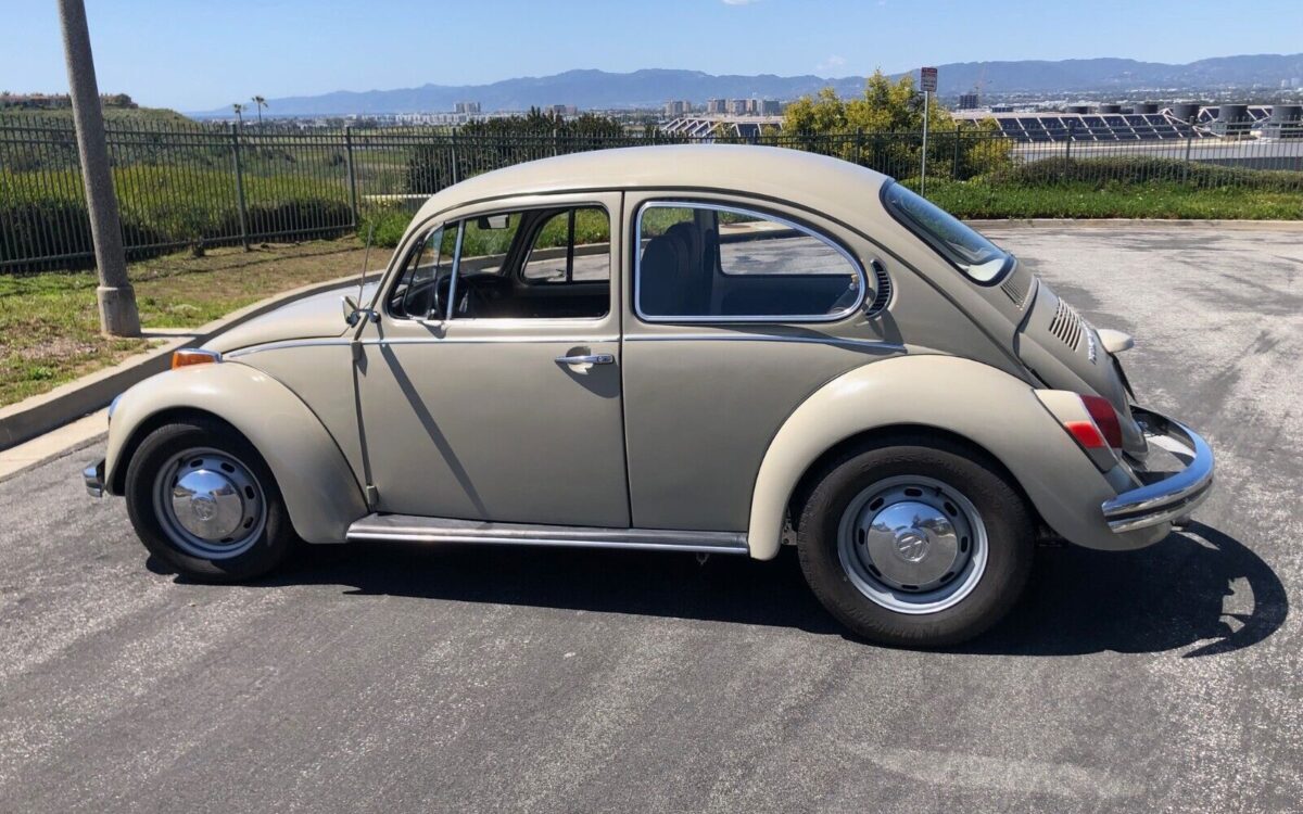 Volkswagen-Beetle-Classic-1972-3