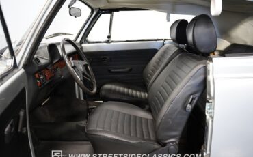 Volkswagen-Beetle-New-Cabriolet-1979-4