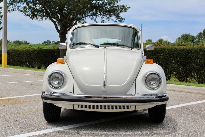 Volkswagen-Beetle-New-Cabriolet-1979-5