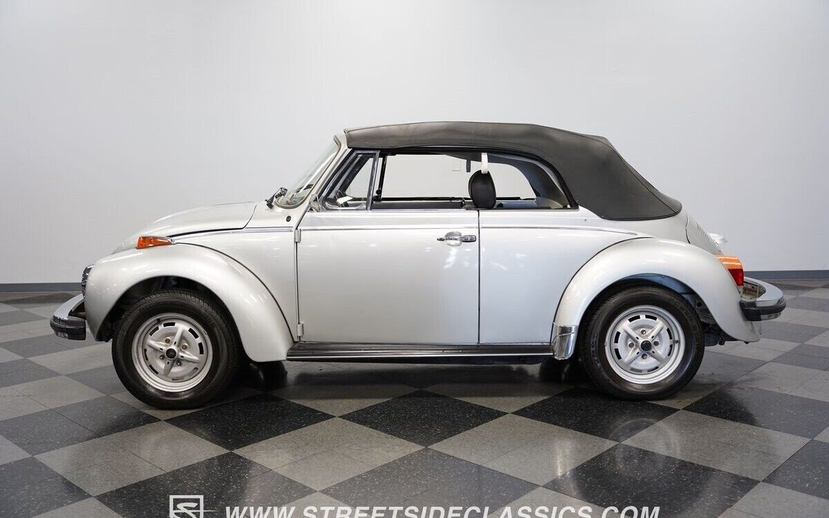 Volkswagen-Beetle-New-Cabriolet-1979-7