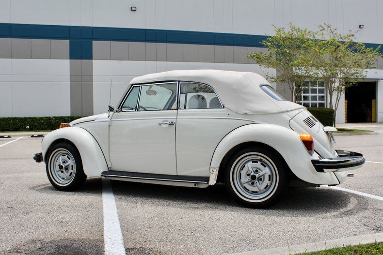 Volkswagen-Beetle-New-Cabriolet-1979-9
