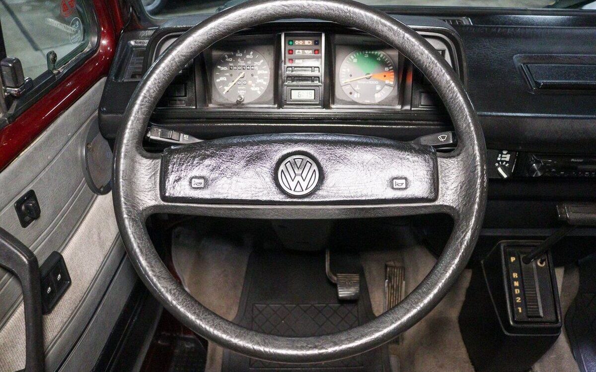Volkswagen-BusVanagon-Van-1990-8