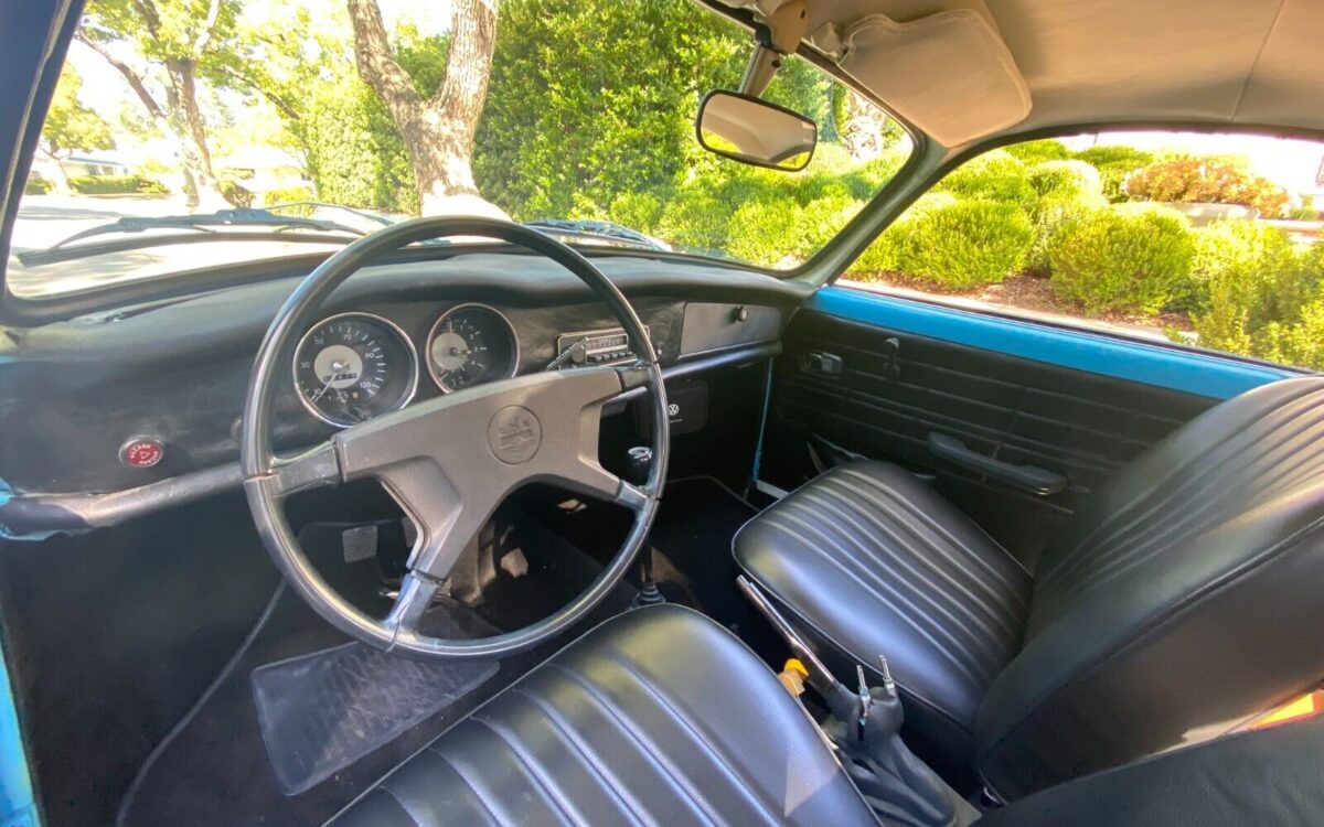 Volkswagen-Karmann-Ghia-1974-12