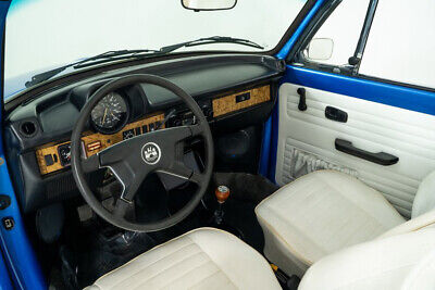 Volkswagen-Super-Beetle-Cabriolet-1978-1
