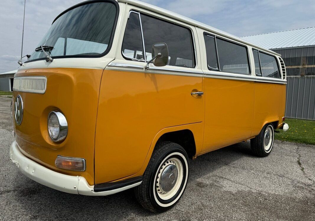 Volkswagen-Transporter-1971-4