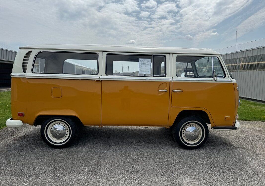 Volkswagen-Transporter-1971-7