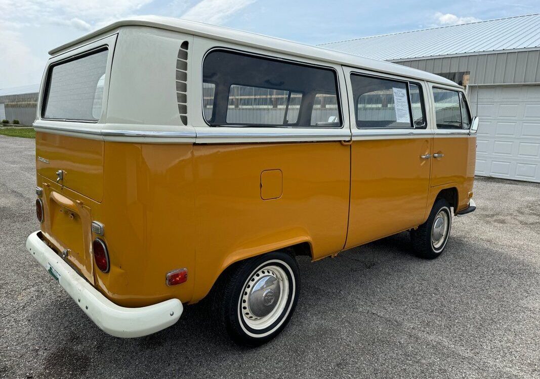 Volkswagen-Transporter-1971-8