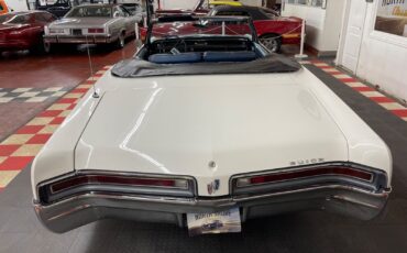 Buick-LeSabre-1967-3
