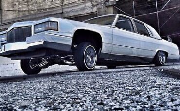 Cadillac-Brougham-1991-4