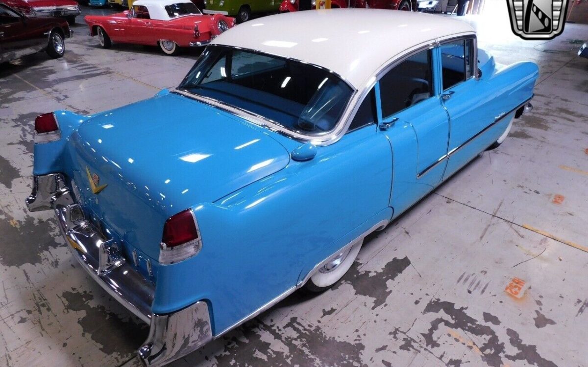 Cadillac-Sixty-Special-1955-11