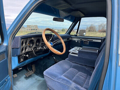 Chevrolet-C-10-Pickup-1985-3