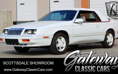 Chrysler LeBaron  1990 à vendre