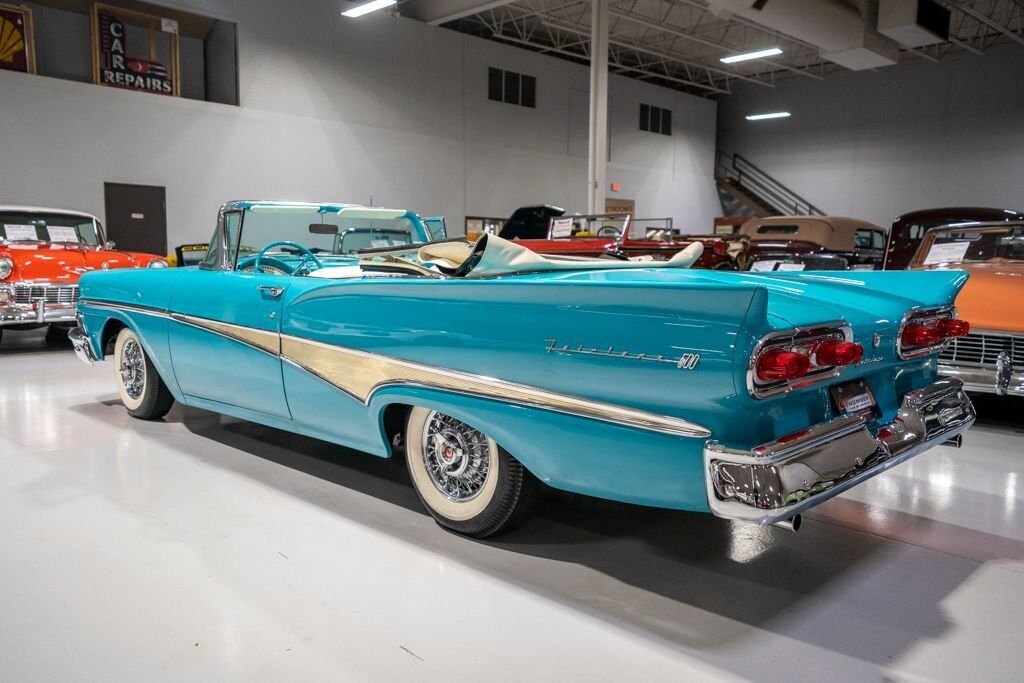 Ford-Fairlane-500-Galaxie-Sunliner-Cabriolet-1958-26