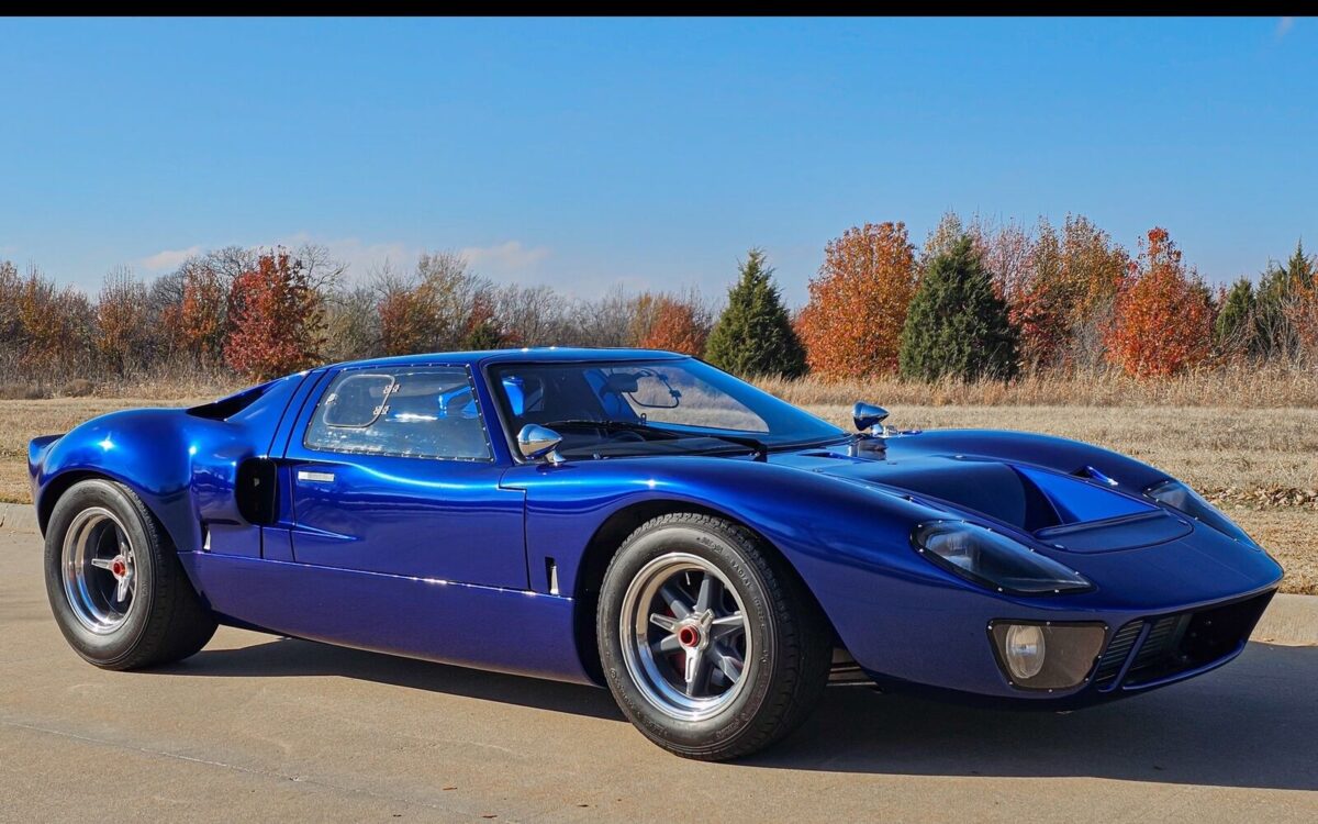 Ford-Ford-GT-Coupe-1967-2