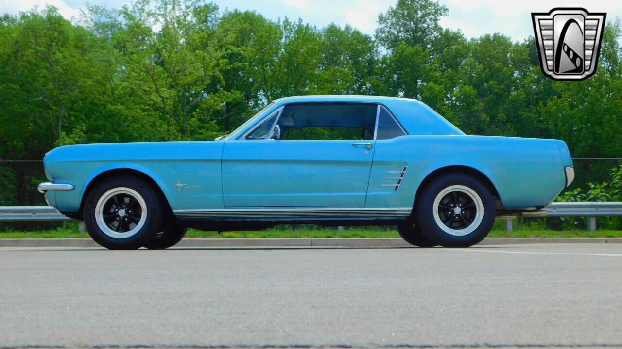 Ford-Mustang-1966-4