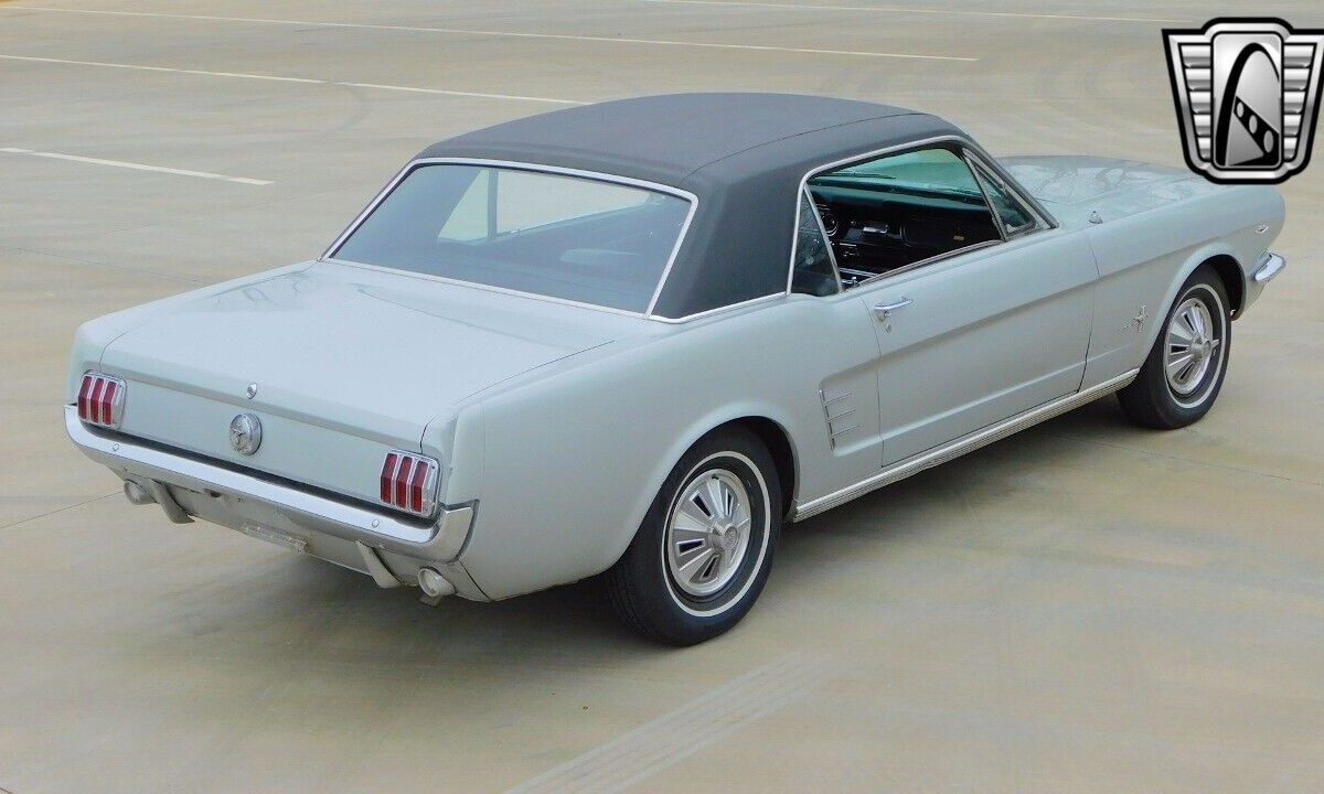 Ford-Mustang-1966-7