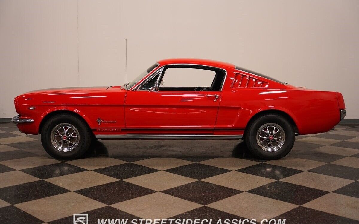 Ford-Mustang-Coupe-1966-9