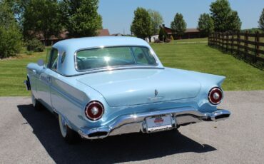 Ford-Thunderbird-1957-2
