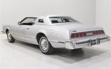 Ford-Thunderbird-Coupe-1976-3
