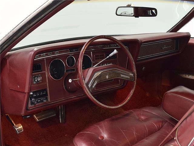 Ford-Thunderbird-Coupe-1976-8