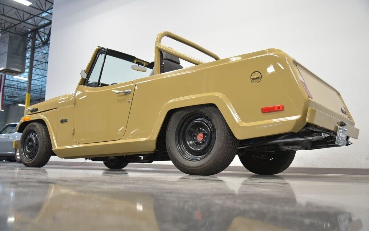 Jeep-Jeepster-Commando-1970-22