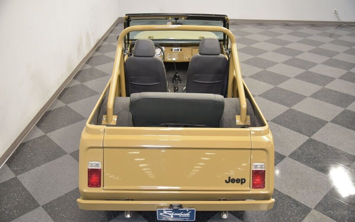 Jeep-Jeepster-Commando-1970-24