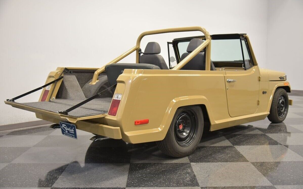 Jeep-Jeepster-Commando-1970-33