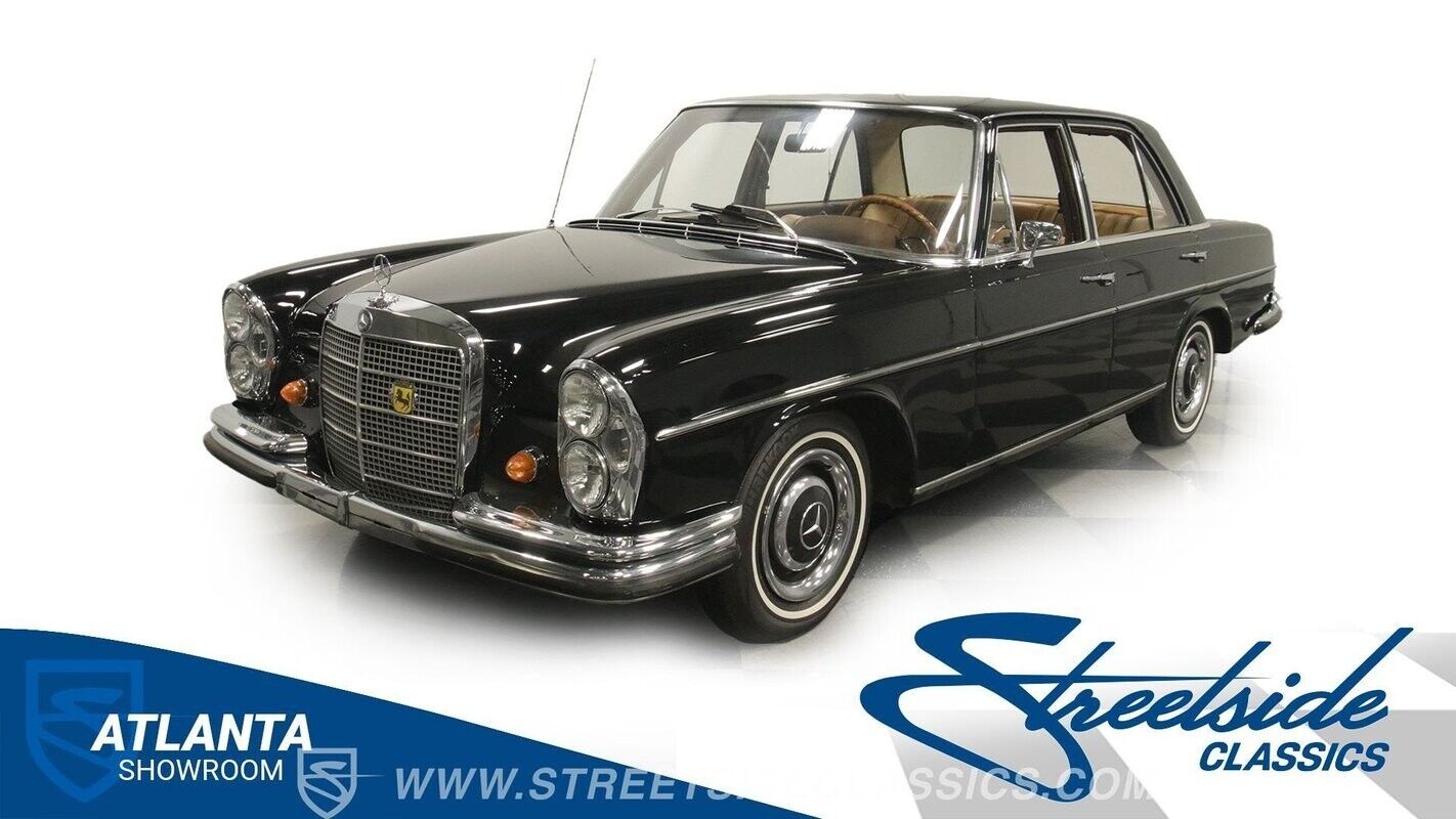 Mercedes-Benz 200-Series Berline 1966 à vendre