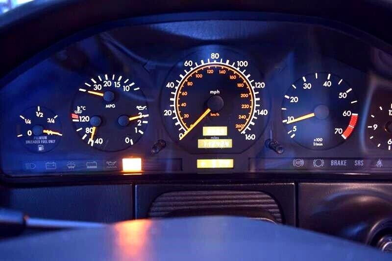 Mercedes-Benz-S-Class-Berline-1993-26