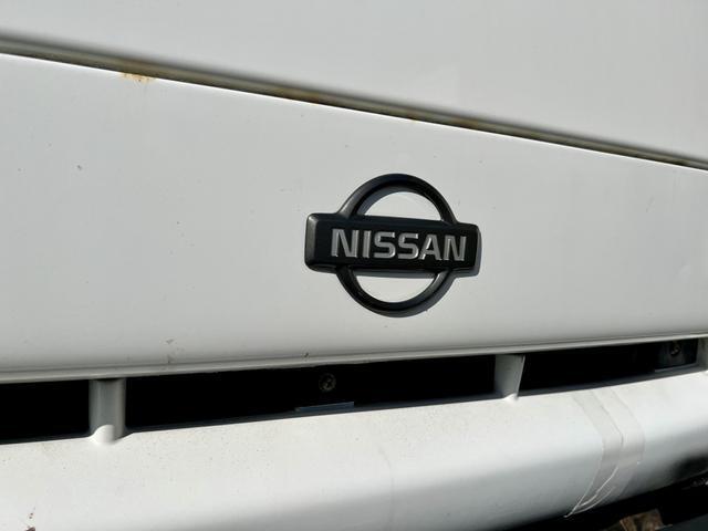 Nissan-Atlas-200-1994-36