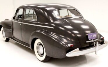 Oldsmobile-Series-90-Berline-1940-2