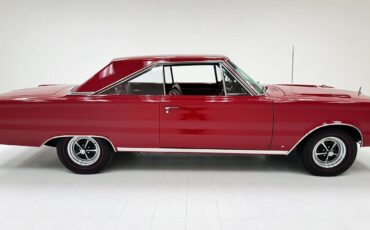 Plymouth-GTX-1967-5