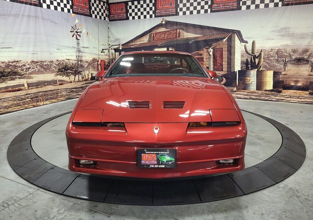 Pontiac-Firebird-Trans-Am-GTA-Coupe-1987-1