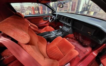 Pontiac-Firebird-Trans-Am-GTA-Coupe-1987-12