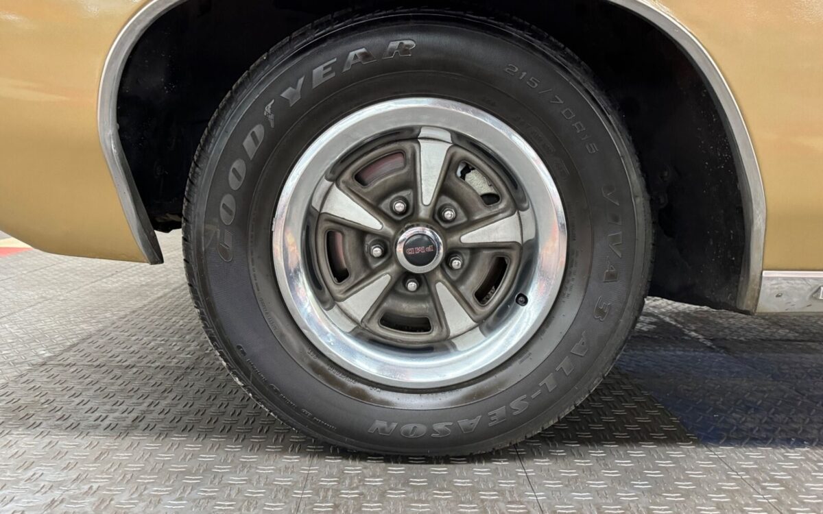 Pontiac-Grand-Prix-1967-27