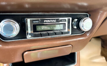 Pontiac-Trans-Am-1976-26