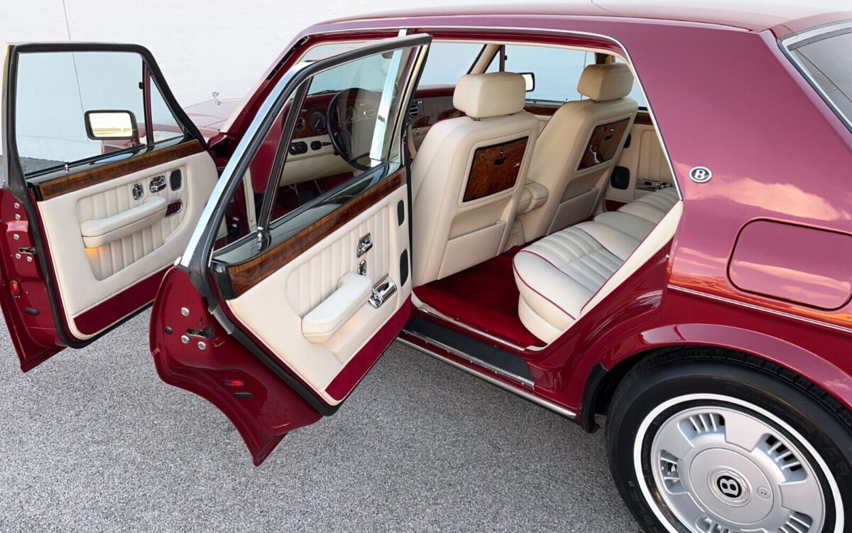 Rolls-Royce-Bentley-Brooklands-1994-16
