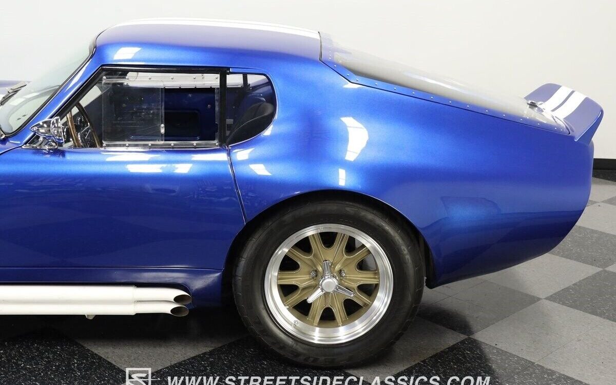 Shelby-Daytona-Coupe-1965-22
