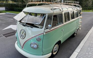 Volkswagen Bus/Vanagon  year1}
