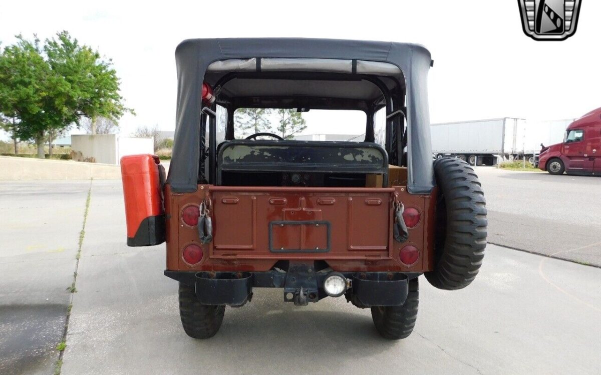 Willys-M38-1951-4