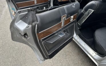 Buick-LeSabre-1975-20