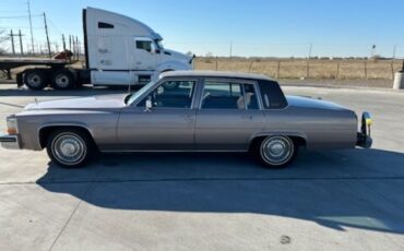 Cadillac-DeVille-1983-7