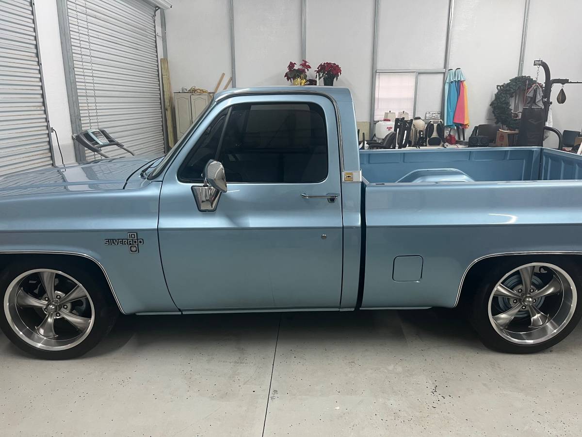 Chevrolet-1986-blue-217261-2