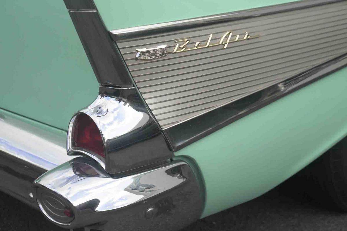 Chevrolet-Bel-air-1957-green-159777-23
