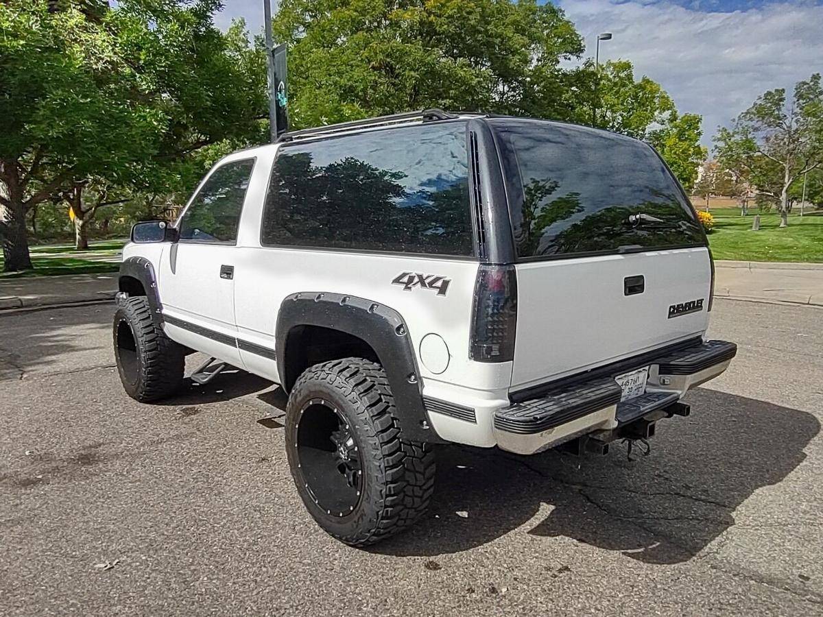 Chevrolet-Blazer-1993-white-2-1