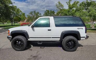 Chevrolet-Blazer-1993-white-2-23